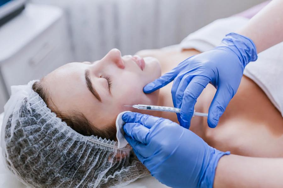 botulinumtoxin- und lasertherapie für jugendliche haut