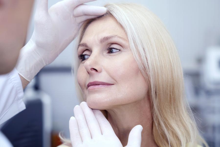 facelift und gesichtsstraffung für ein jugendliches aussehen